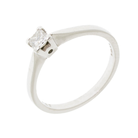 Pre Owned Platinum Diamond Ring