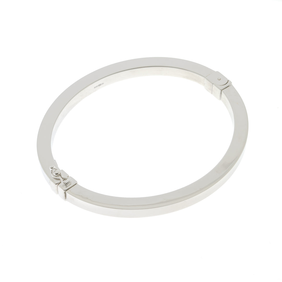 Pre Owned 18ct White Gold Square Tube Hollow Bangle