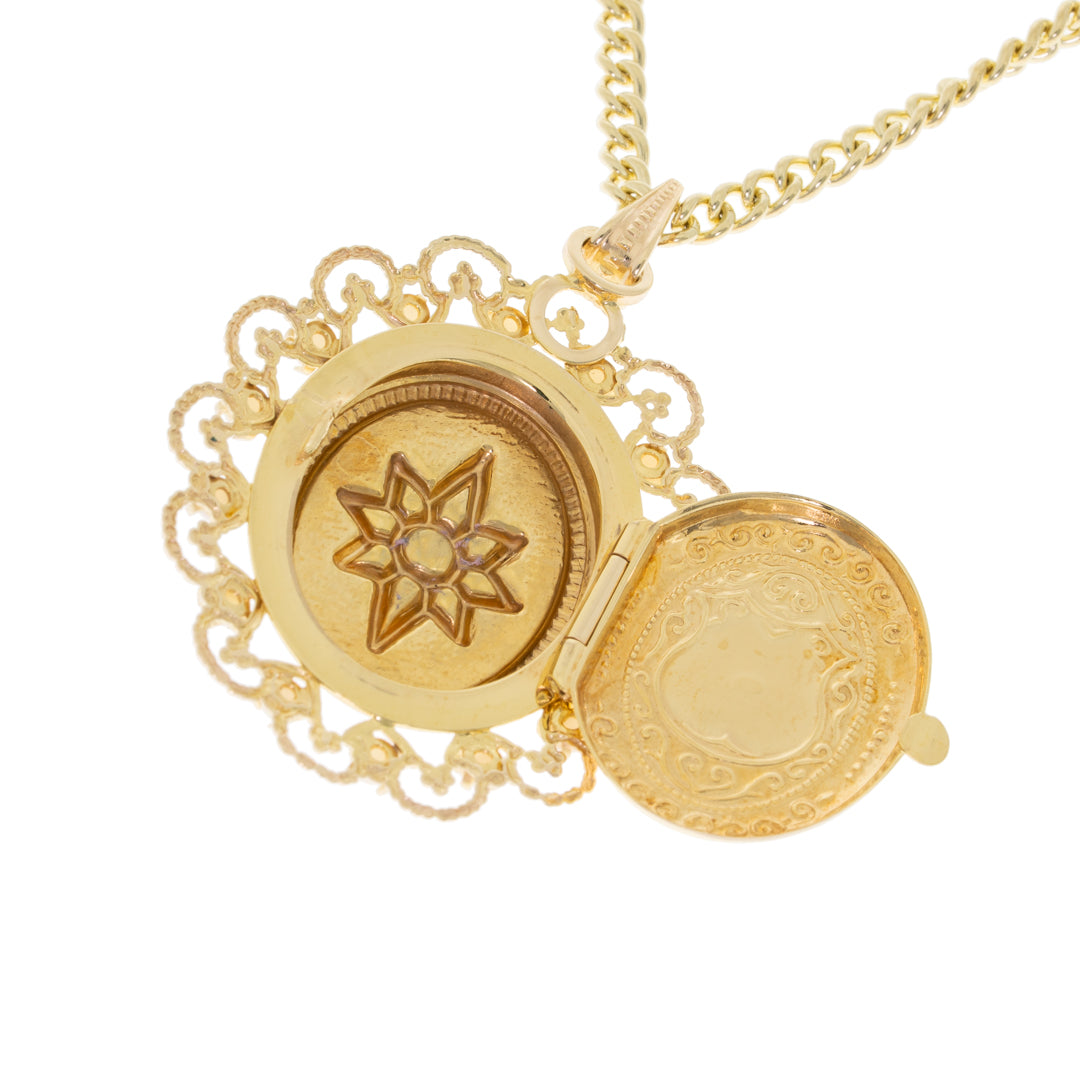 Pre Owned 9ct Gold Garnet & Pearl Locket
