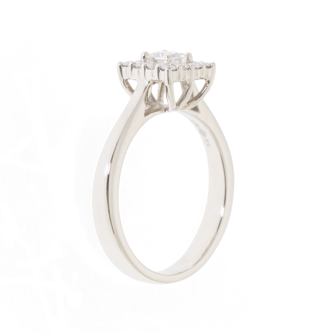 Pre-Owned Platinum Diamond Ring