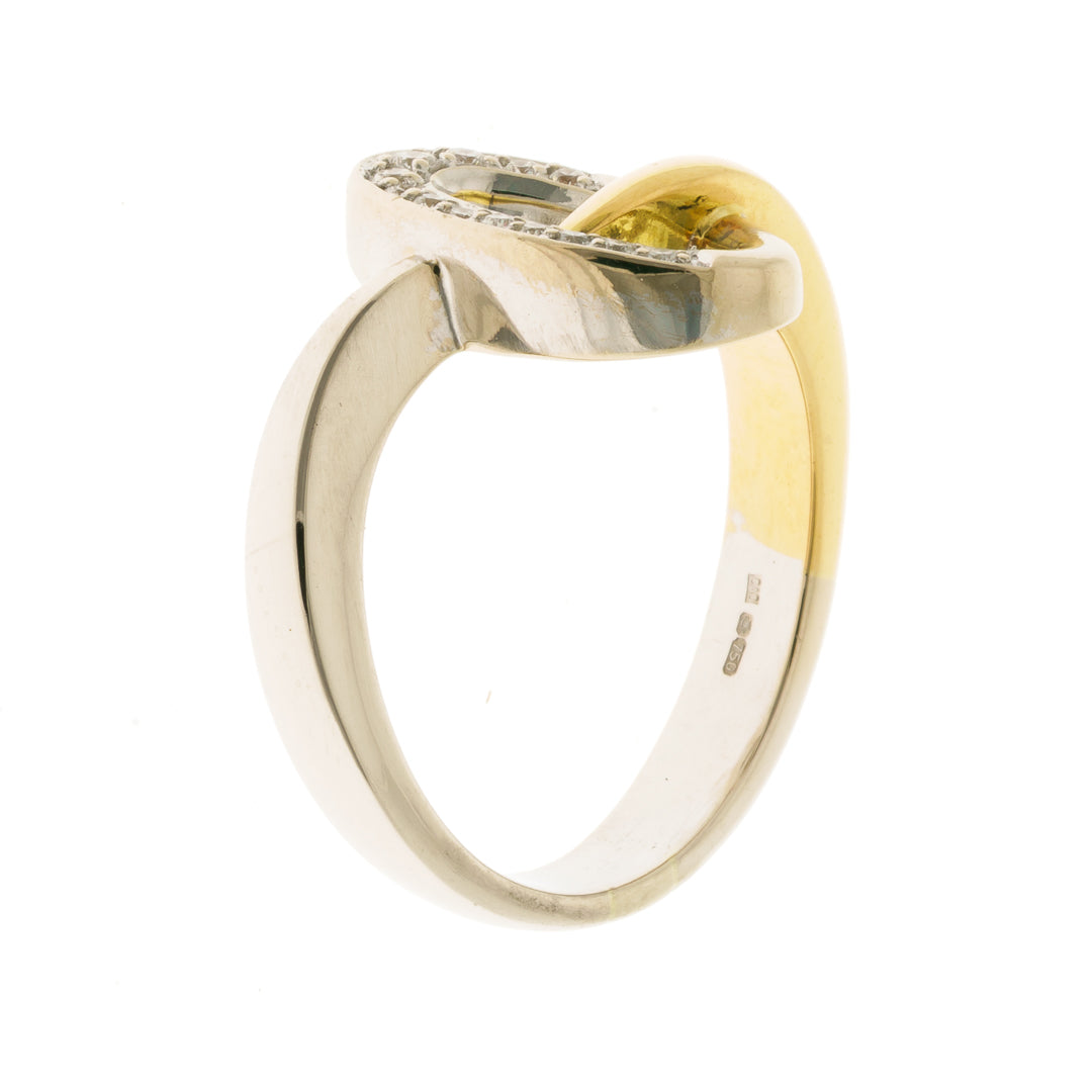 Pre Owned 18ct 2 Colour Diamond Ring