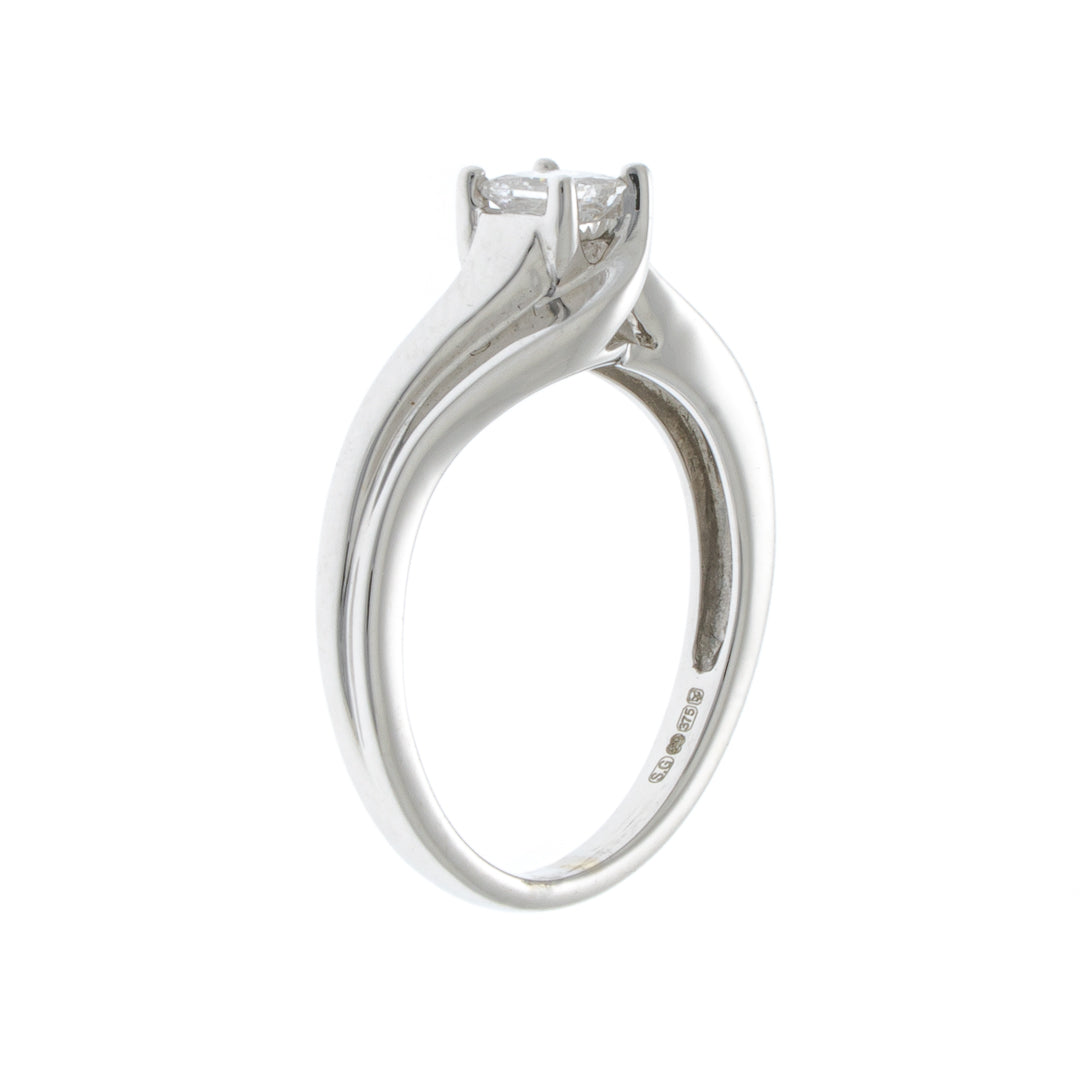Pre Owned 9ct White Gold Solitaire Princess Cut Ring