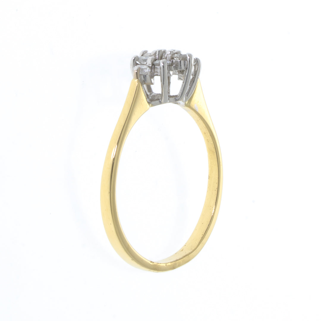 PreOwned 18ct Gold 9 Stone Diamond Cluster Ring