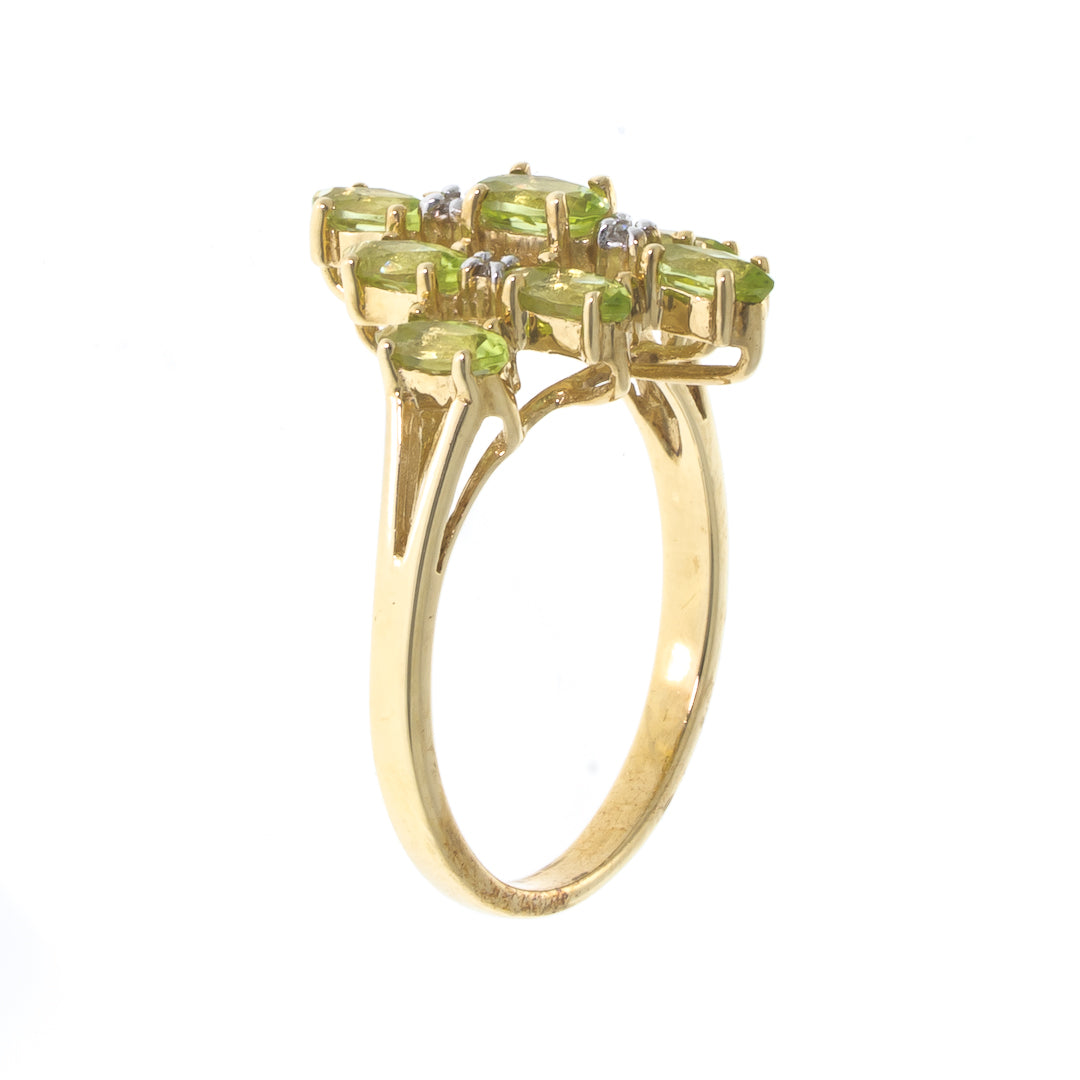 Pre Owned 9ct Gold Peridot and Diamond Set Ring