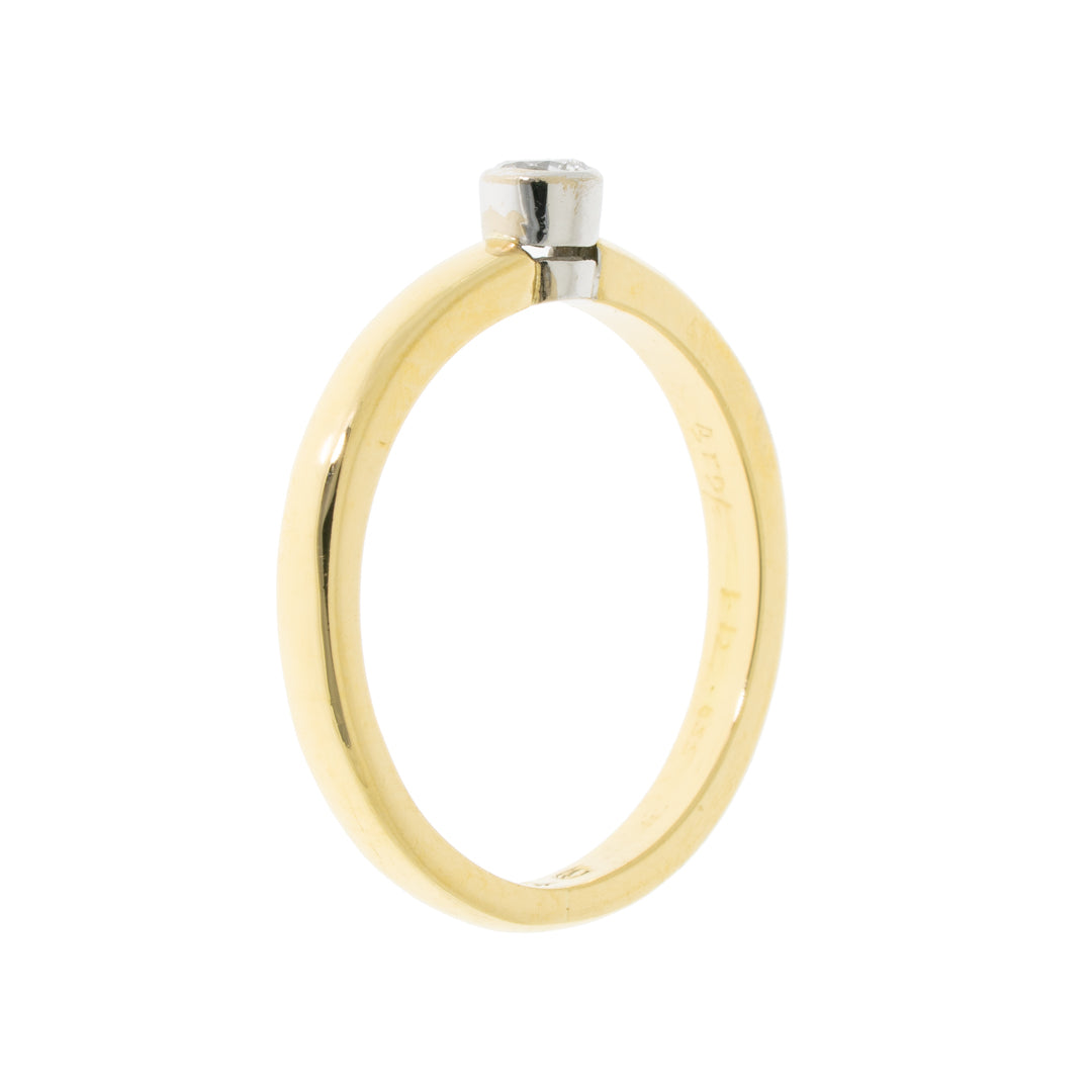 Pre Owned 18ct Gold Diamond Ring