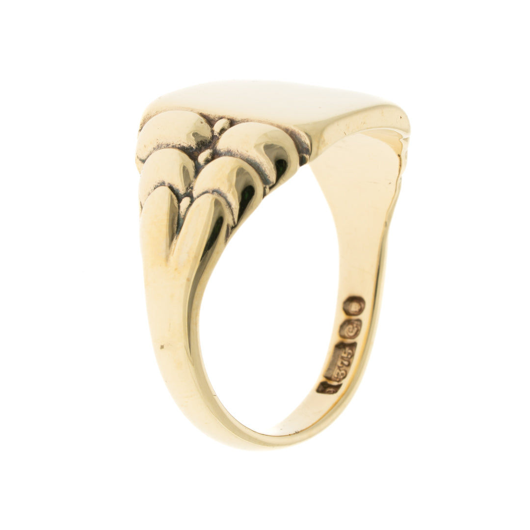 Pre Owned 9ct Gold Signet Ring
