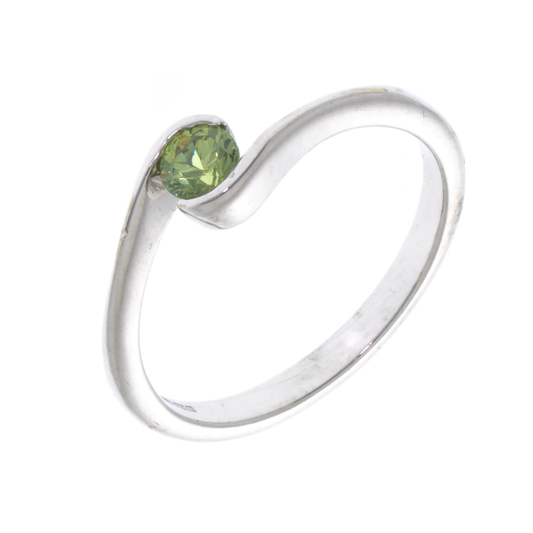 Pre Owned 9ct White Gold Peridot Solitaire Ring