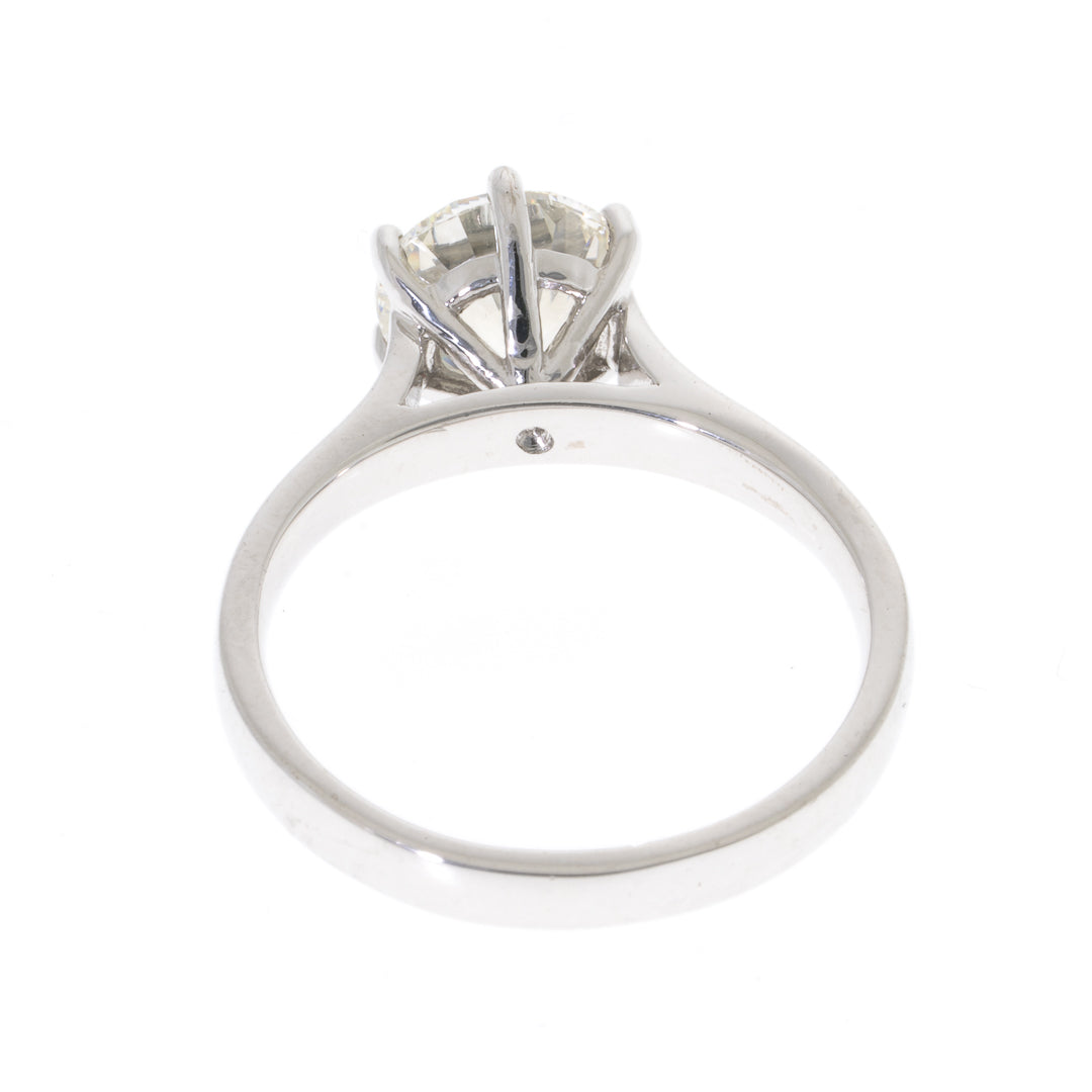 * IN STORE ONLY * Pre Owned 18ct White Gold Diamond Set Solitaire Ring With Free Valuation